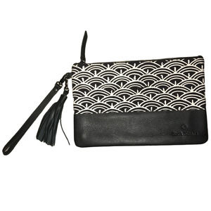 BATIK BLENDS WRISTLET